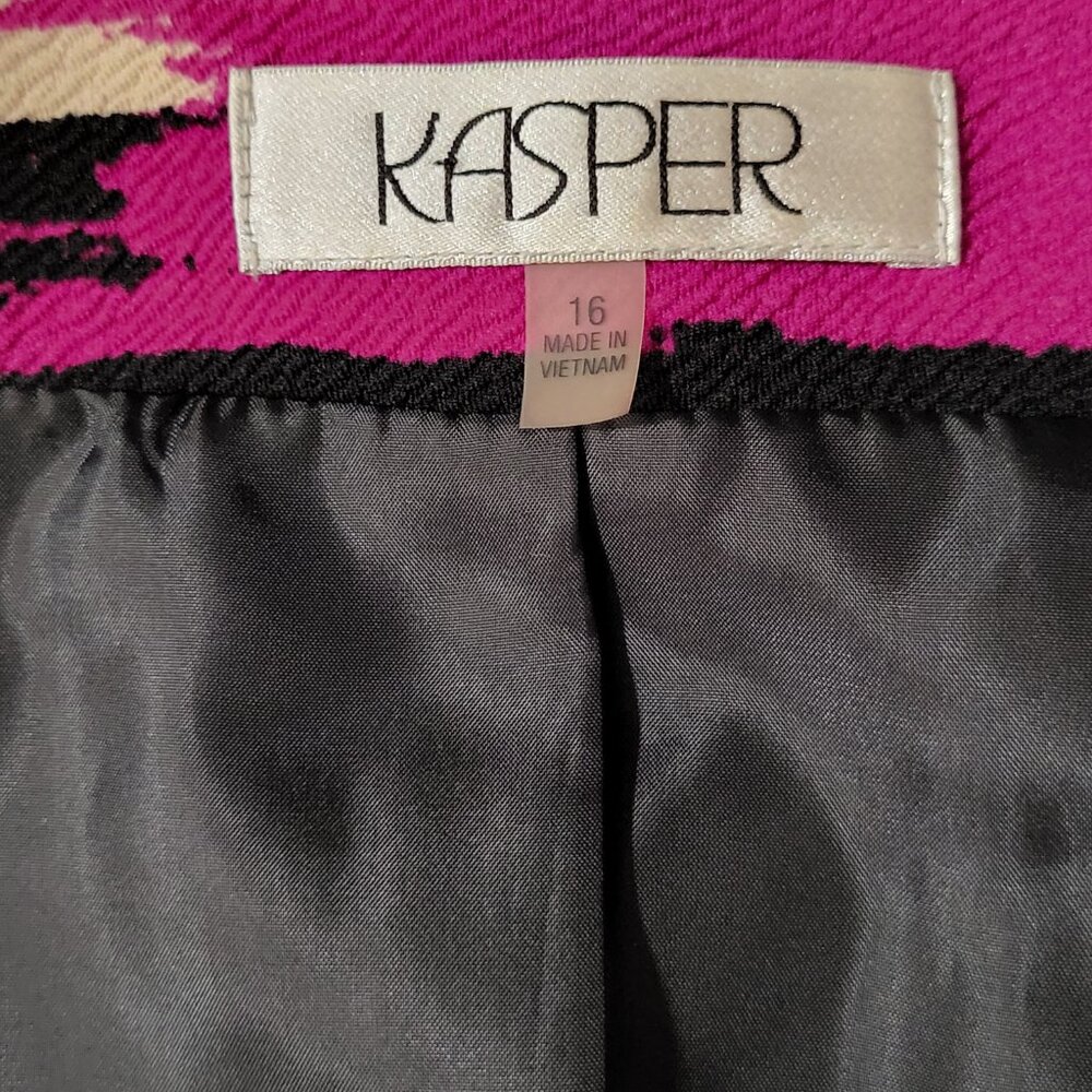Kasper - Picture 8 of 10